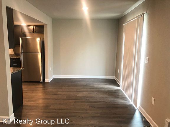 4th image of 1404 NE Mary Ct