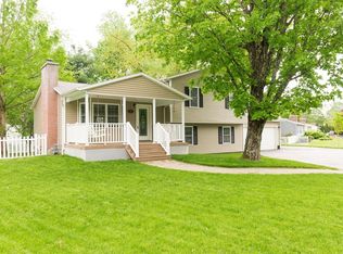 45 Heald St, Pepperell, MA 01463