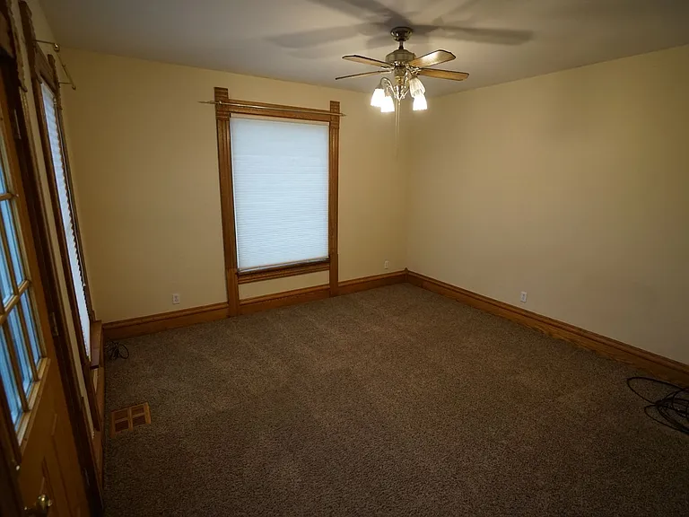 E7602 Spring Dr — Photo 10