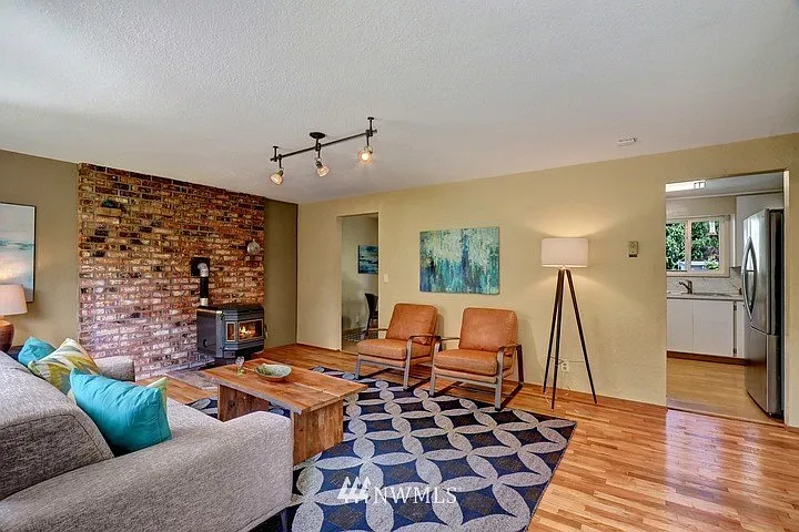 3 bed, $2,950 — Photo 3