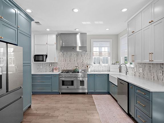 2nd image of 42573 Regal Wood Dr
