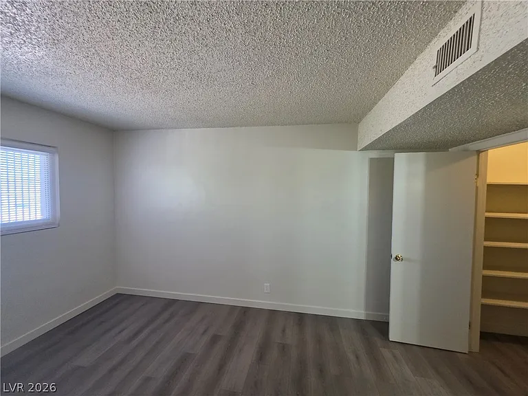 615 S Royal Crest Cir #10 — Photo 33