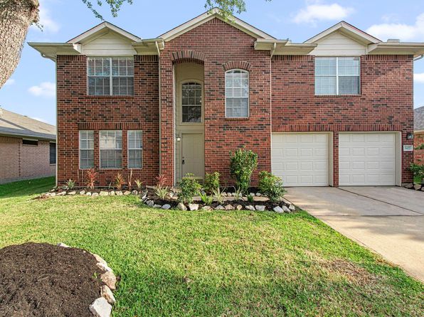 1427 Hunter Green Ln, Fresno, TX 77545