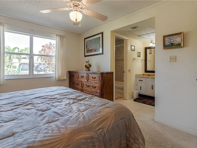 37 Oakland Hills Pl — Photo 18