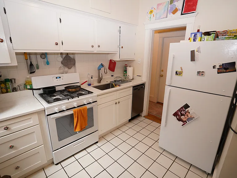33 Dwight St #4 — Photo 3