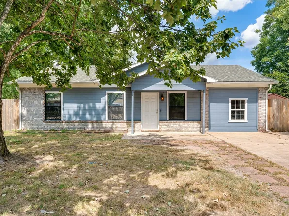 1260 Walnut Pl, Elkins, AR 72727