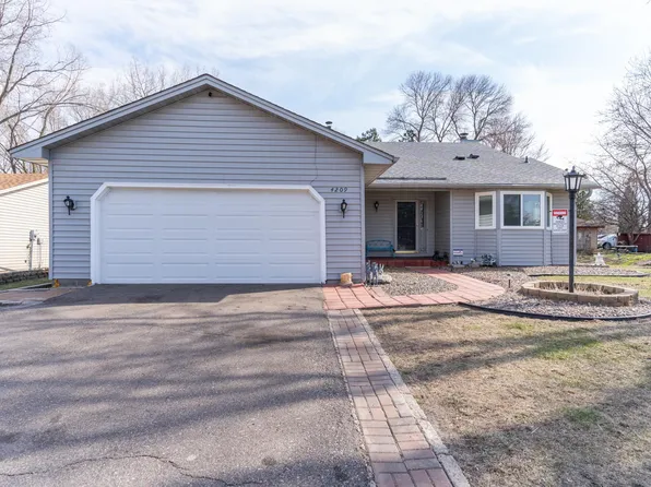 4209 Estate Dr, Minneapolis, MN 55443