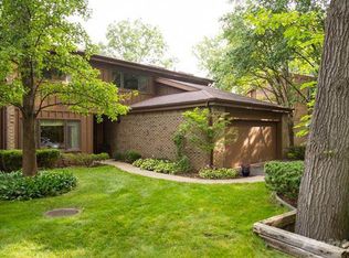 1749 W North Shore Dr, South Bend, IN 46617