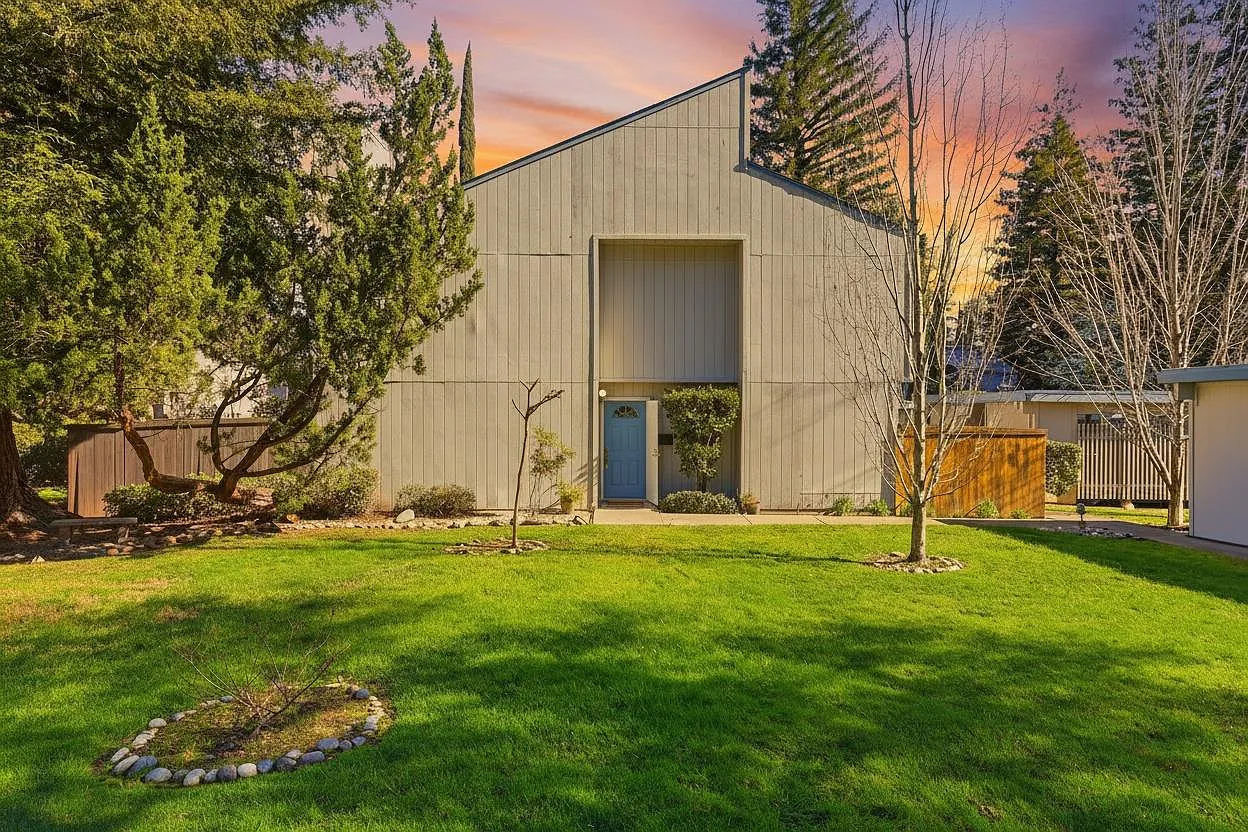 5274 Lake Knoll Ln photo 1