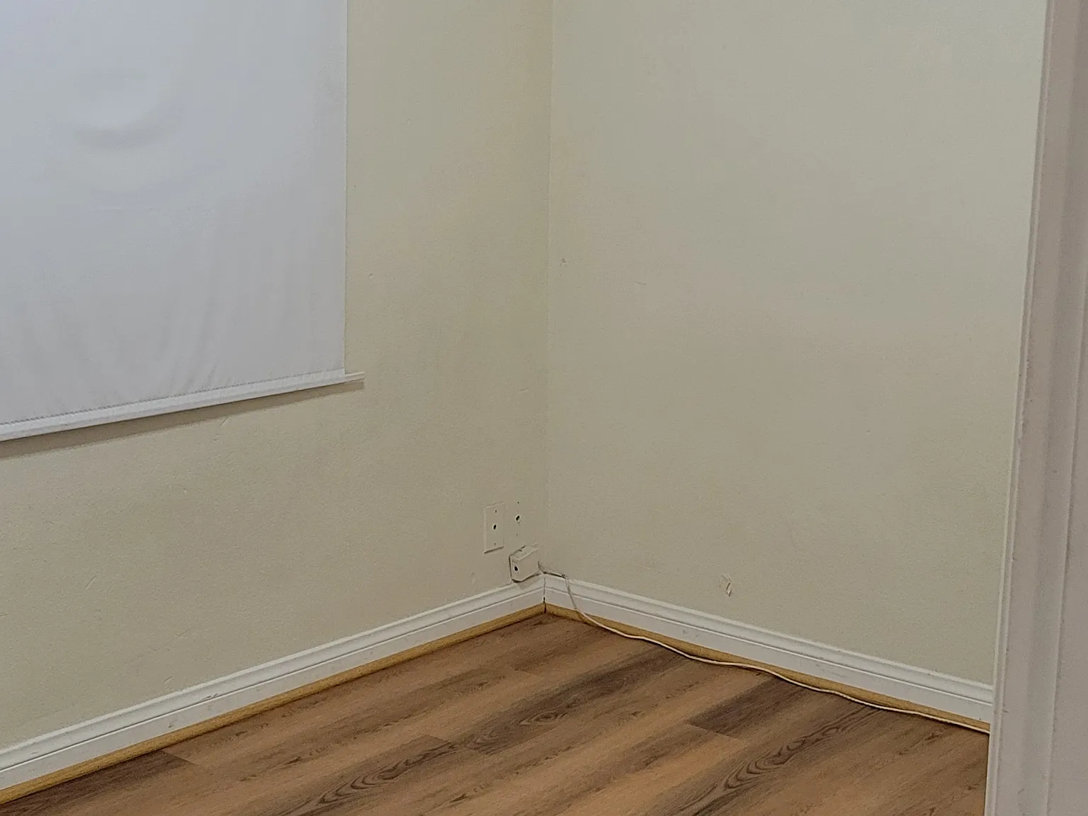 2 bed, 700 sqft, $2,400 — Photo 2