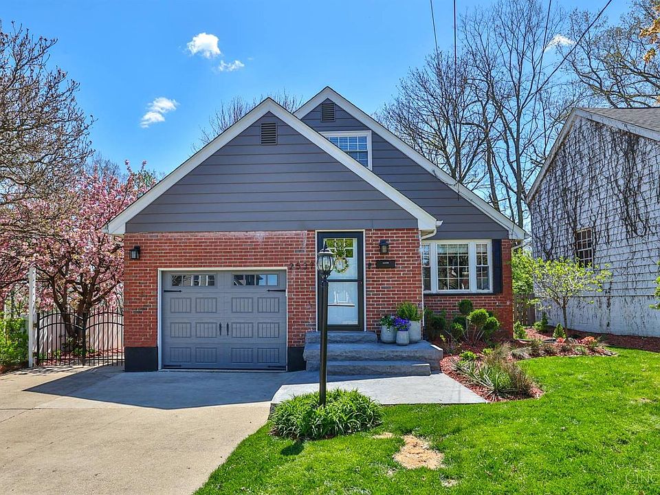 1st image of 2537 Moundview Dr