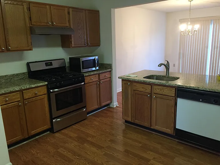202 Pine Valley Dr — Photo 12