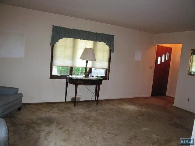 2nd image of 22 Kathryn Pl