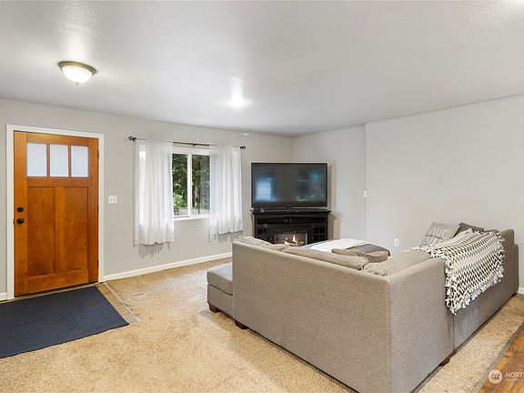5th image of 5327 S Vista Drive E