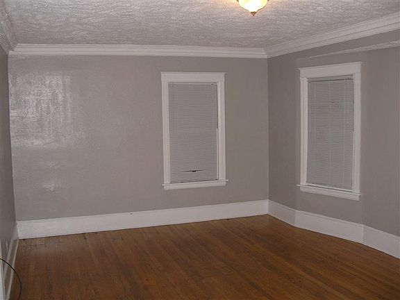 unit 4 living rm