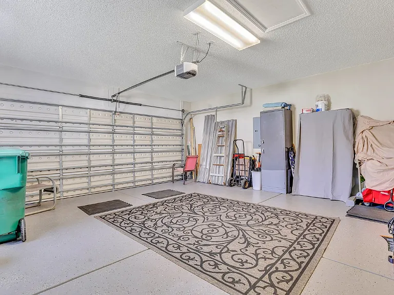 16 Plum Ct — Photo 29