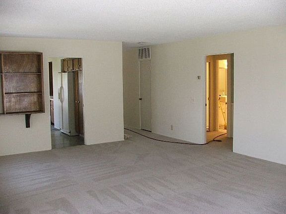 3rd image of 3747 Vista Campana S Unit 42