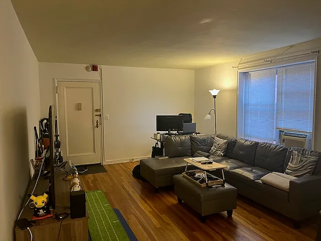 2330 Linwood Ave #4F — Photo 4