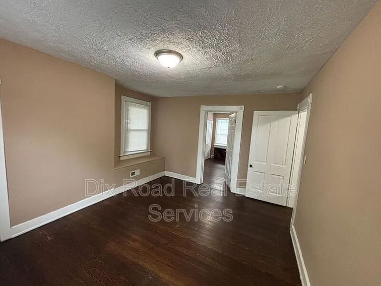 1581 Madison Ave — Photo 22