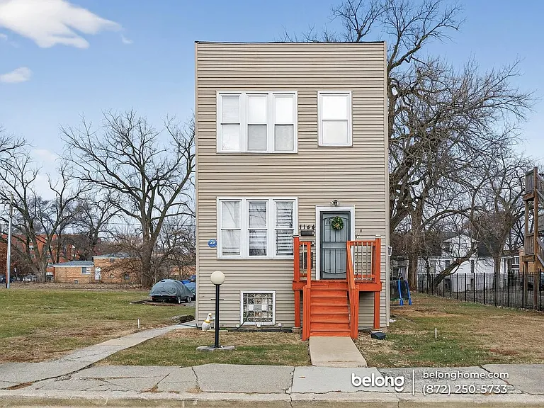 1144 W 68th St #2 — Photo 6