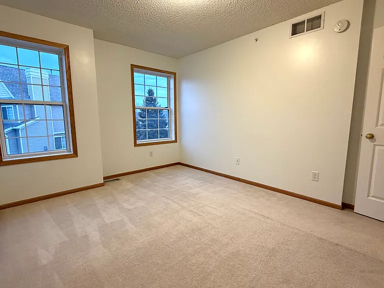 11151 Aberdeen St NE #H — Photo 10