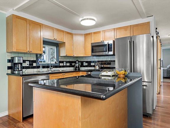 3rd image of 45640 Watson Rd #48