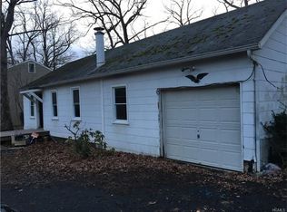 15 Becks Ln, Newburgh, NY 12550