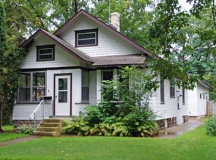 221 7th St, River Falls, WI 54022