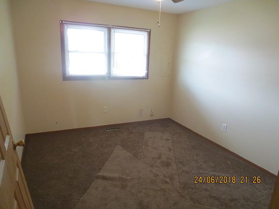 4th image of 2300 Lewis Ave