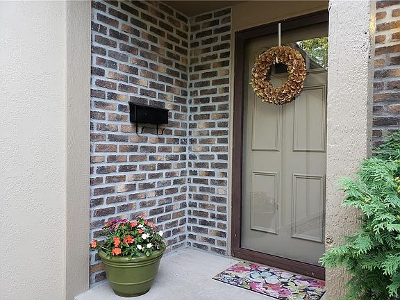 2nd image of 10929 W 96th Pl