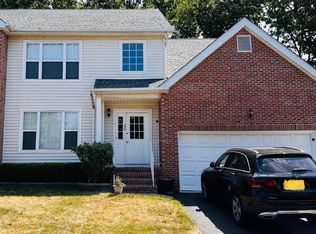20 Nostrand Rd, Hillsborough, NJ 08844