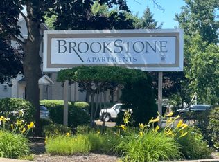 4200 Hickory Hills Dr #2B-1BA-900SQFT, Waukegan, IL 60087