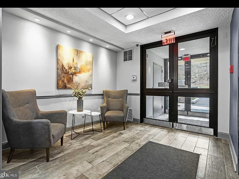 800 Avondale Rd #5F — Photo 13