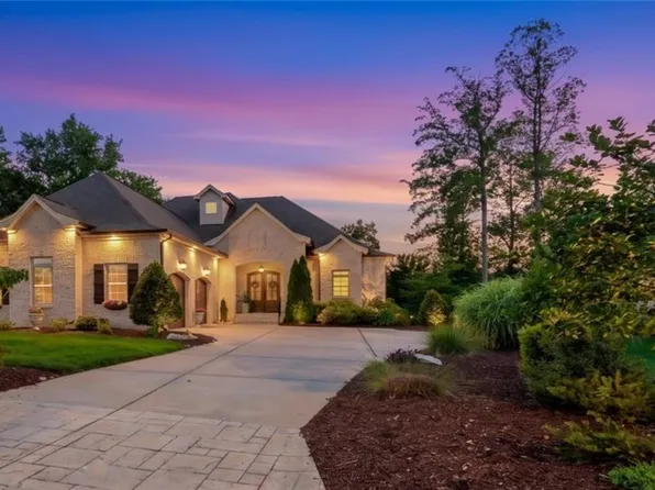 4347 Griffins Gate Ln, Greensboro, NC 27407