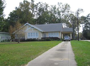 402 E Peace St, Canton, MS 39046
