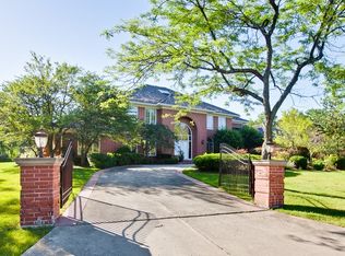 2605 Kelly Ln, Highland Park, IL 60035