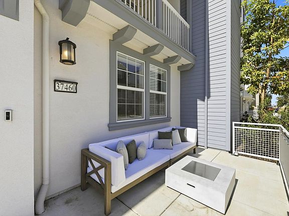 4th image of 37460 Bowline Rd