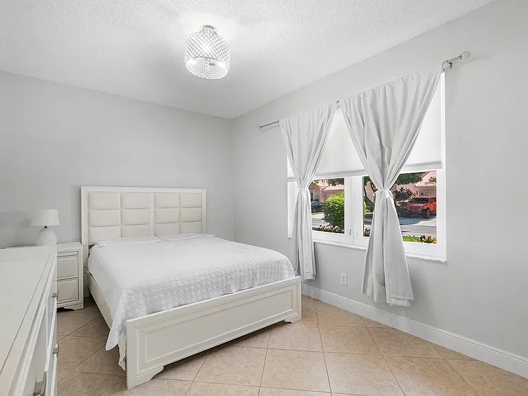 2473 S Coral Trace Cir — Photo 15