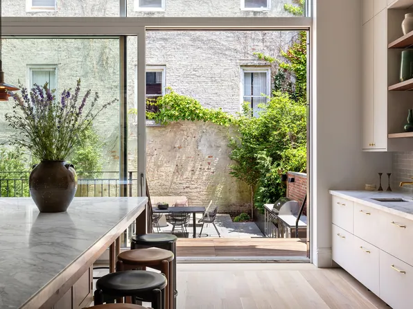 205 Clinton Street image 17 of 38