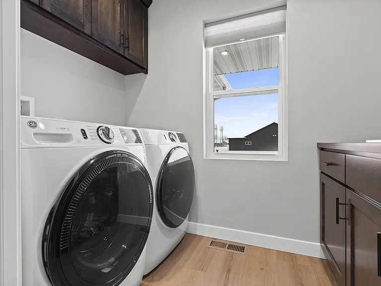 2325 Oliver Ln — Photo 8