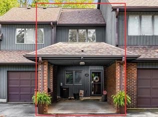 210 College Rd APT 302, Greensboro, NC 27410