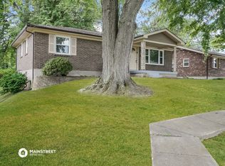 5211 Mount Marcy Rd, Louisville, KY 40216