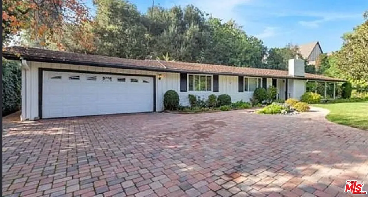 3 bed, 3.0 bath, 1908 sqft, $7,900 — Photo 4