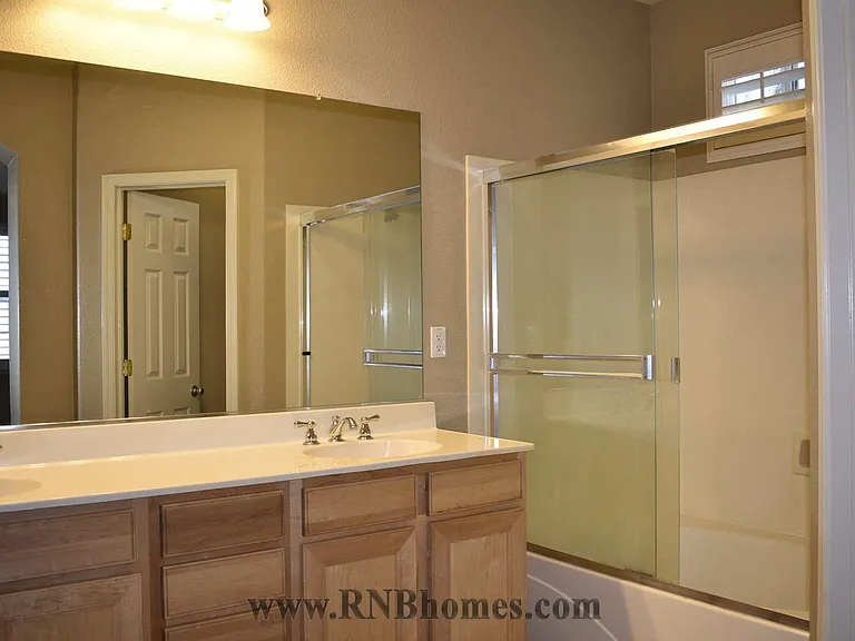 2103 Ferry Cir — Photo 15