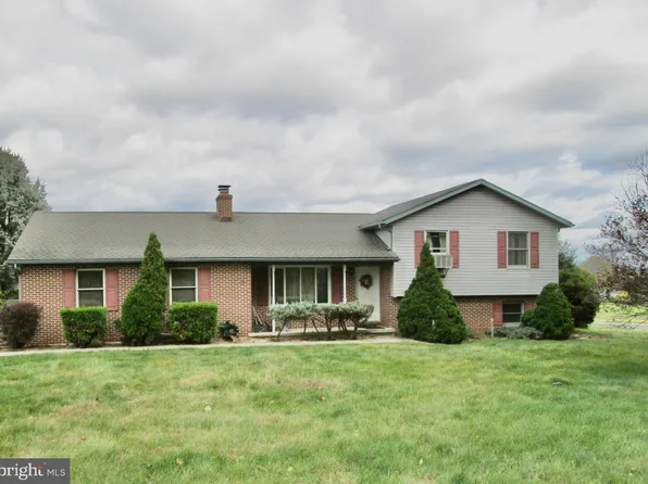 409 E Rosebud Rd, Myerstown, PA 17067