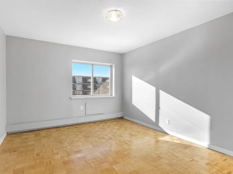 810 Canterbury Ave — Photo 54