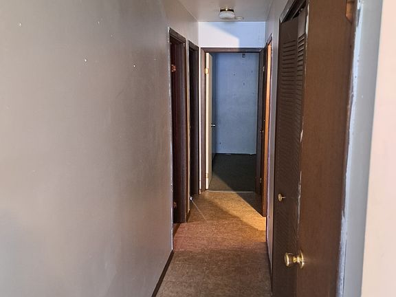 5th image of 2561 Forest Ave