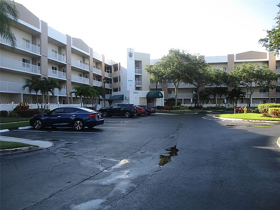 2nd image of 9551 Weldon Cir APT E209