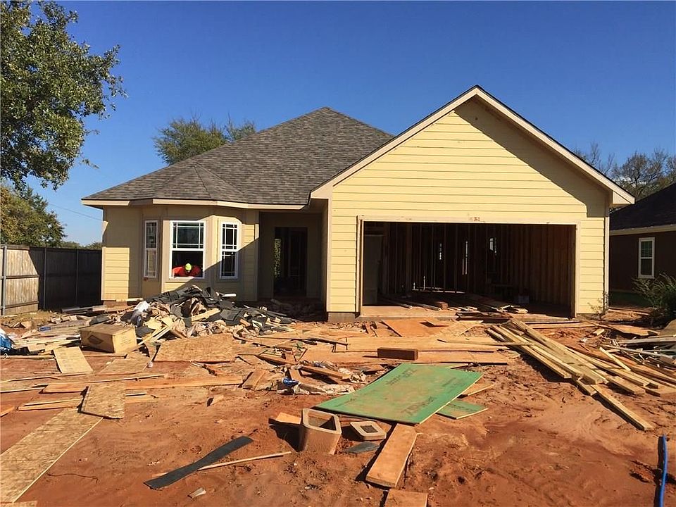 2nd image of 4700 Pinnacle Pl
