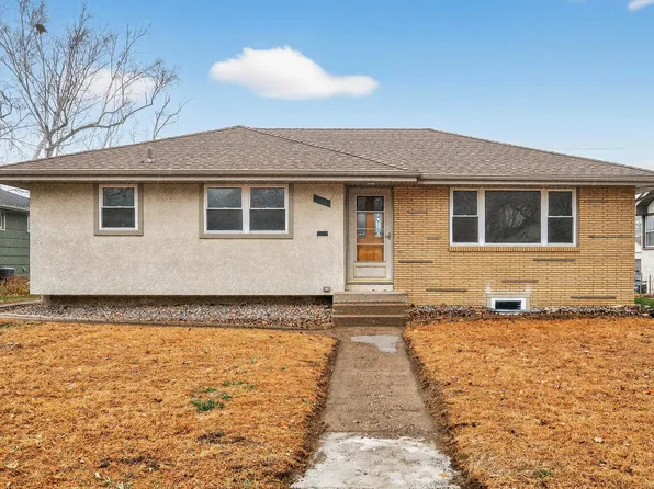 4812 7th St NE, Columbia Heights, MN 55421